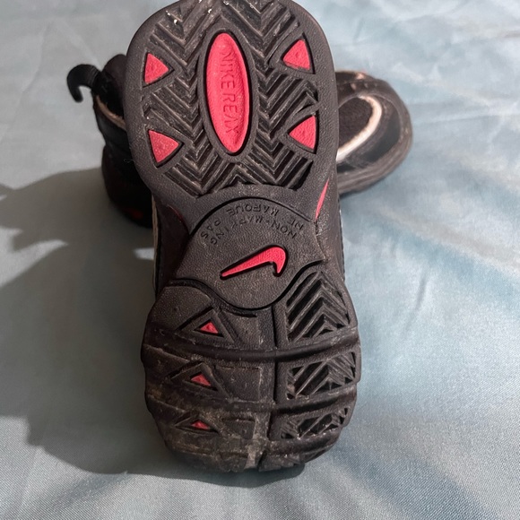 Baby Nike sneakers - Picture 3 of 4